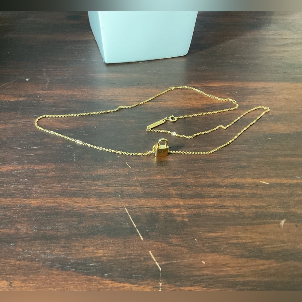 🐘🐘 18K Gold Plated Lock Pendant Necklace - Picture 10 of 13